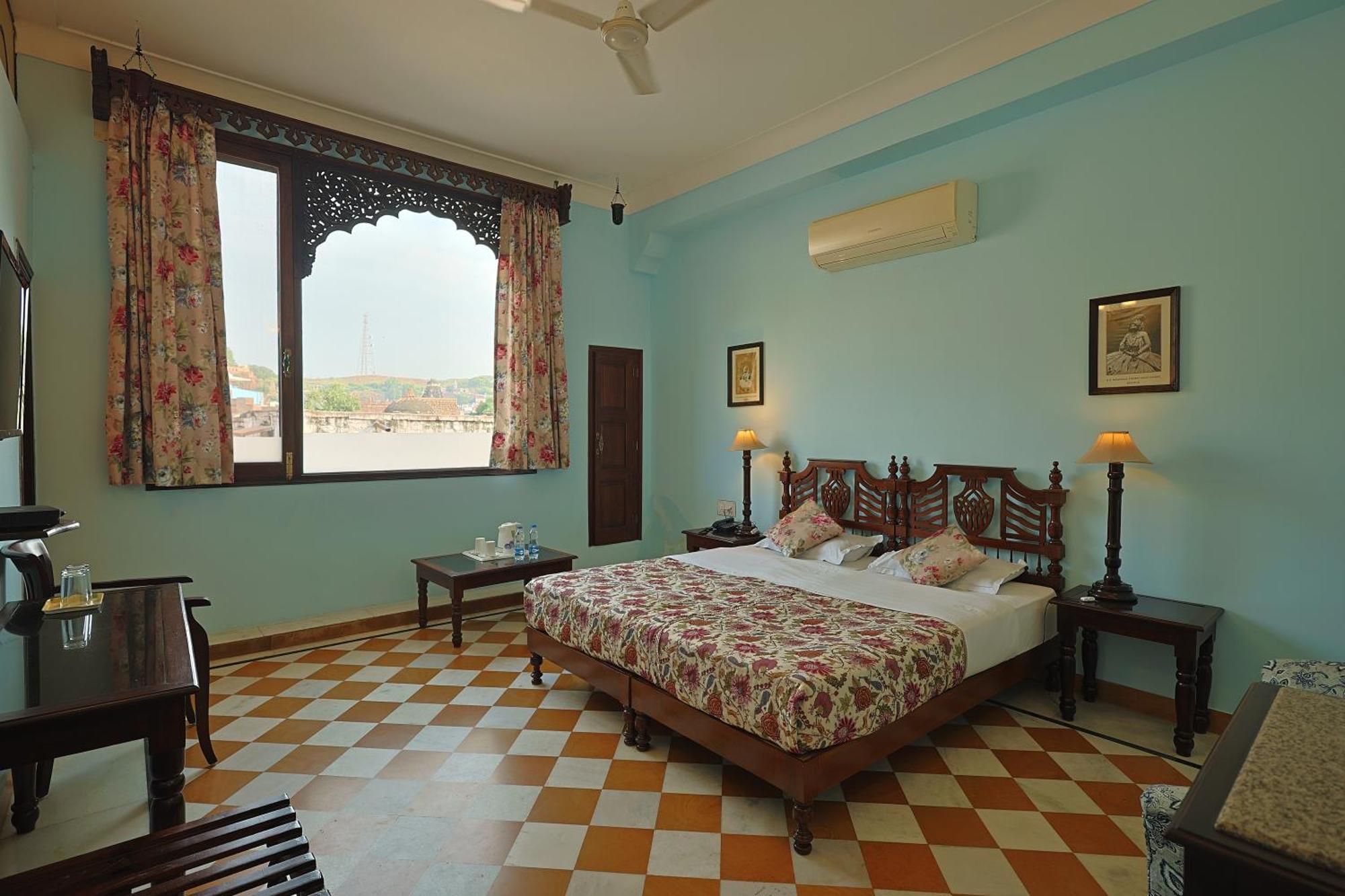 Haveli Pal Hotel 3*