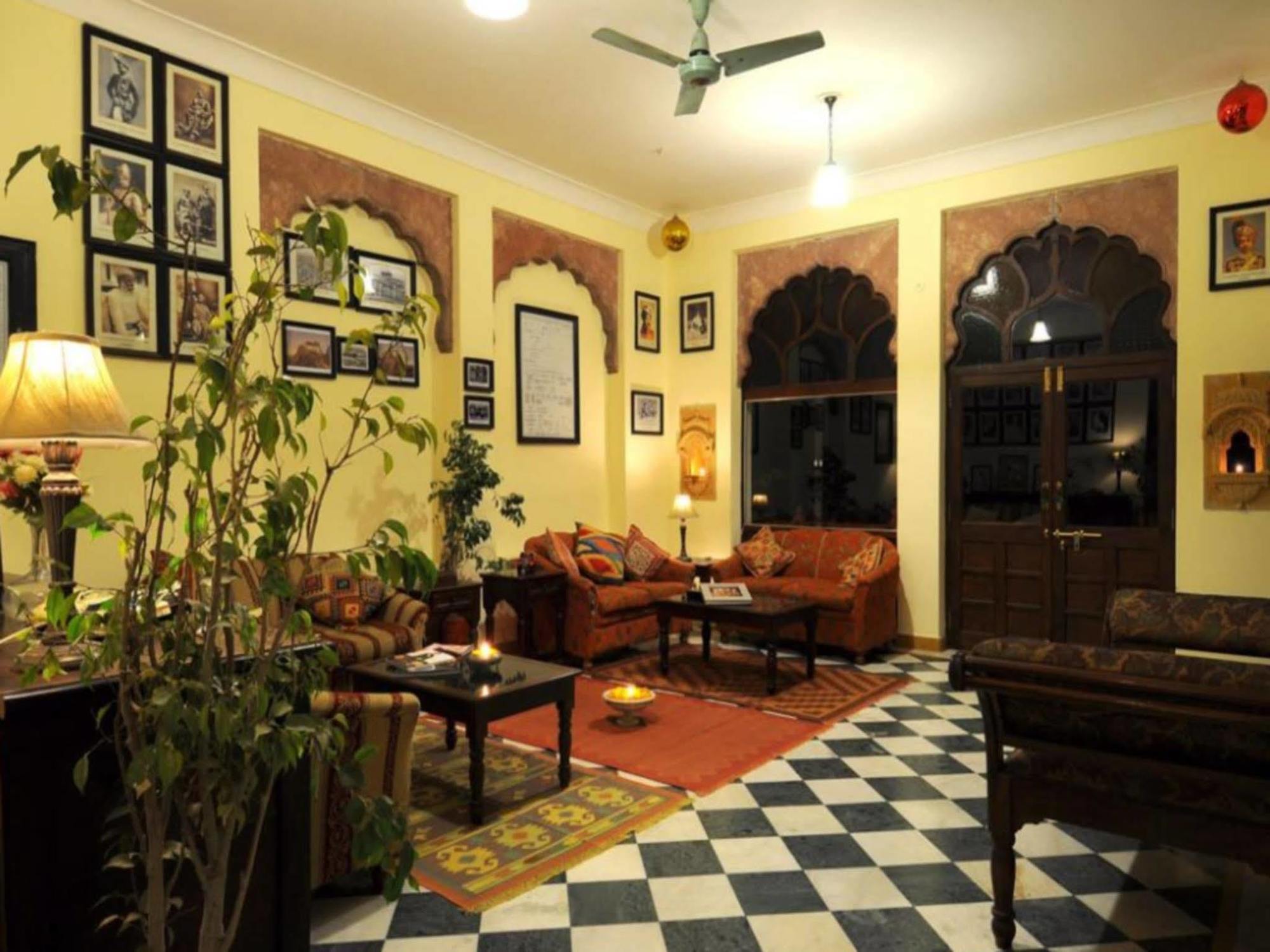 Haveli Pal होटल